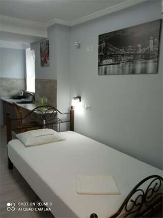 Гостиница Садко Кропоткин Одноместный номер с собственной мини-кухней № 202.-1