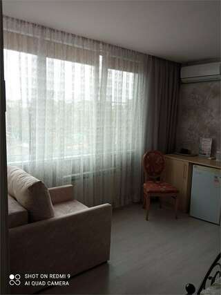 Гостиница Садко Кропоткин Двухместный номер с  раздельными кроватями улучшенный ( № 314)-8