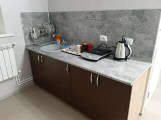 Гостиница Садко Кропоткин Четырехместный семейный номер с мини-кухней № 206.-4