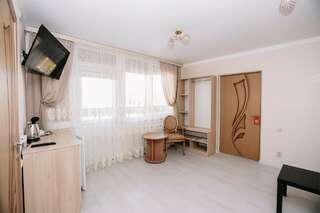 Гостиница Садко Кропоткин Двухместный полулюкс с балконом № 315-5